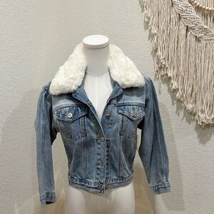 GAP Blue Jean Jacket with White Faux Fur Collar